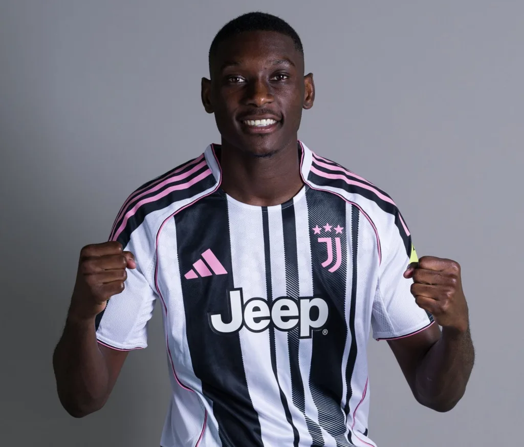 Randal kolo muani leaves juventus