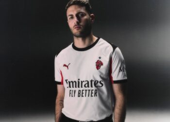 Santiago gimenez will stay at milan