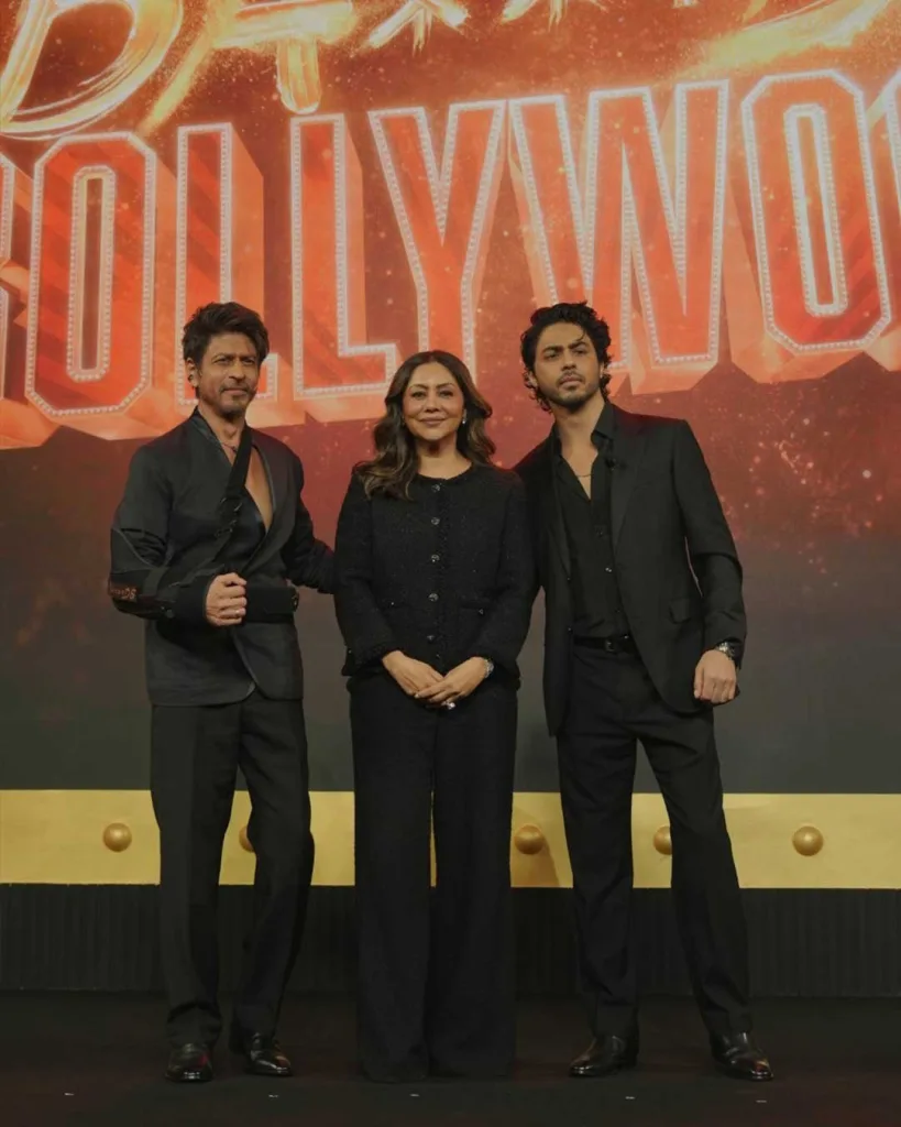 Shahrukh khan, gauri khan and aryan khan
