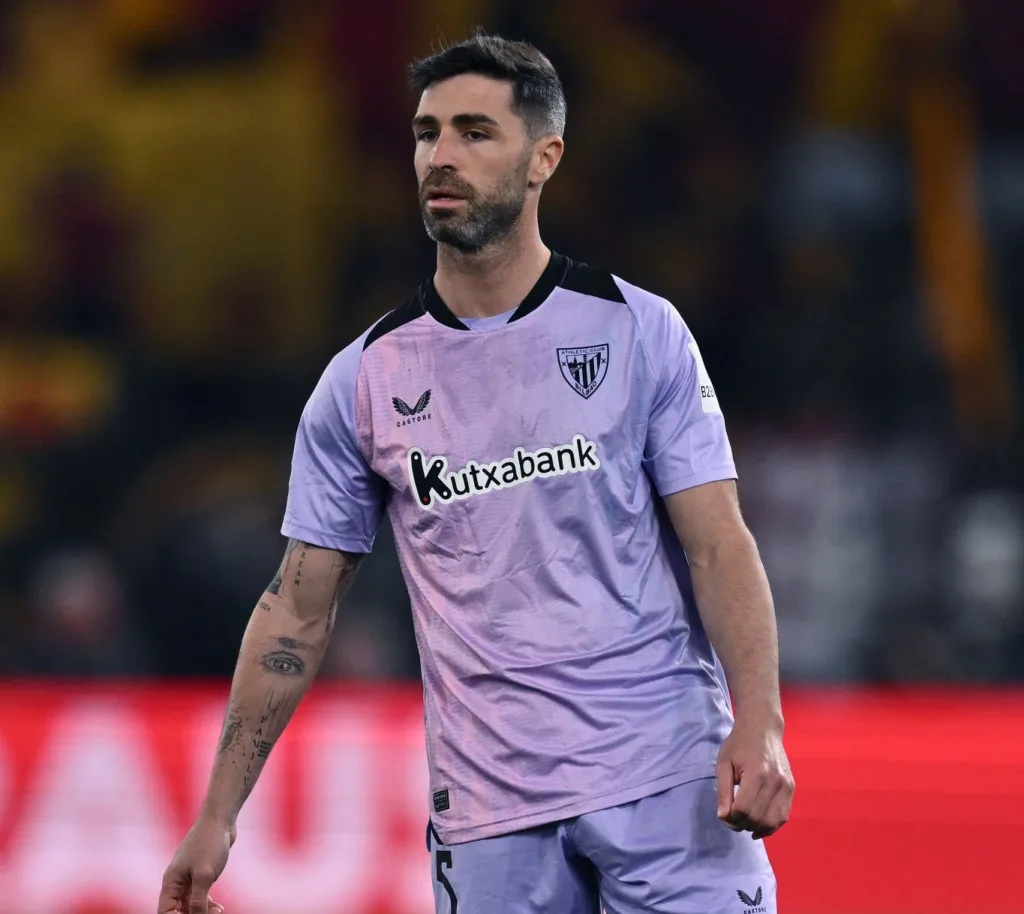 Yeray Álvarez banned for 10 months