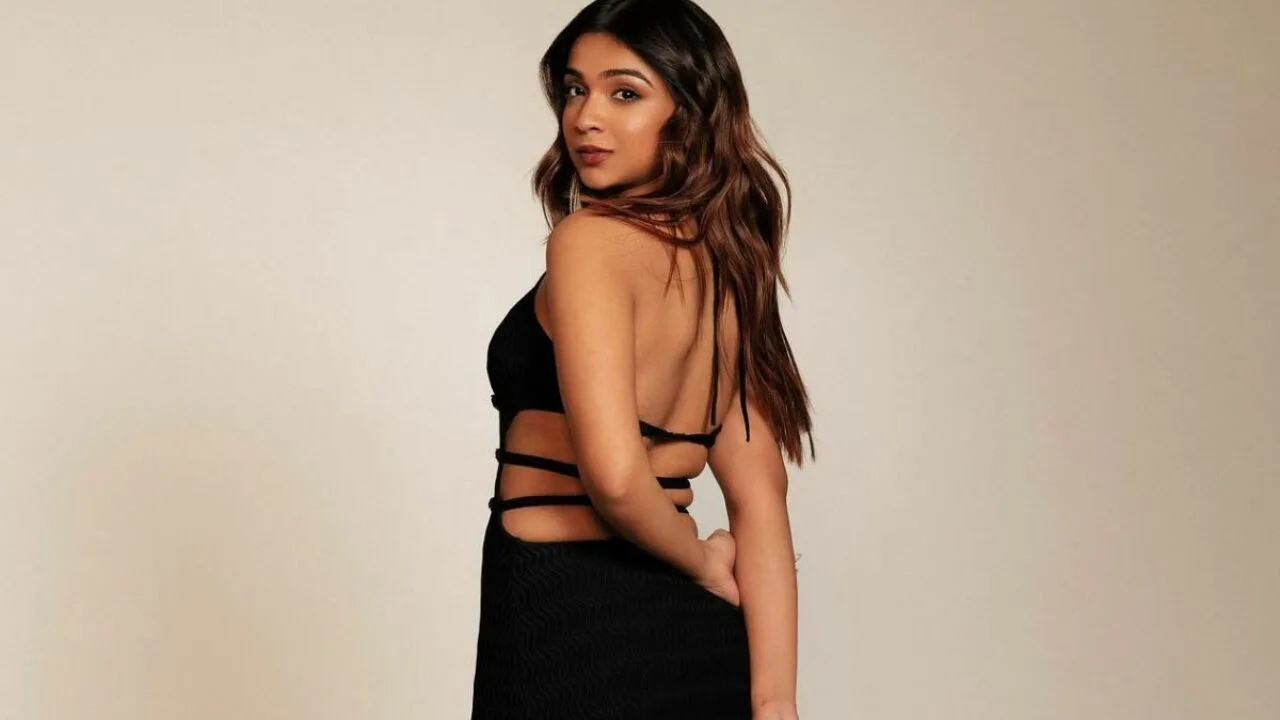 Apoorva Mukhija Announces India Tour: Why Netizens Are Questioning The Rebel Kid's Stage Plans