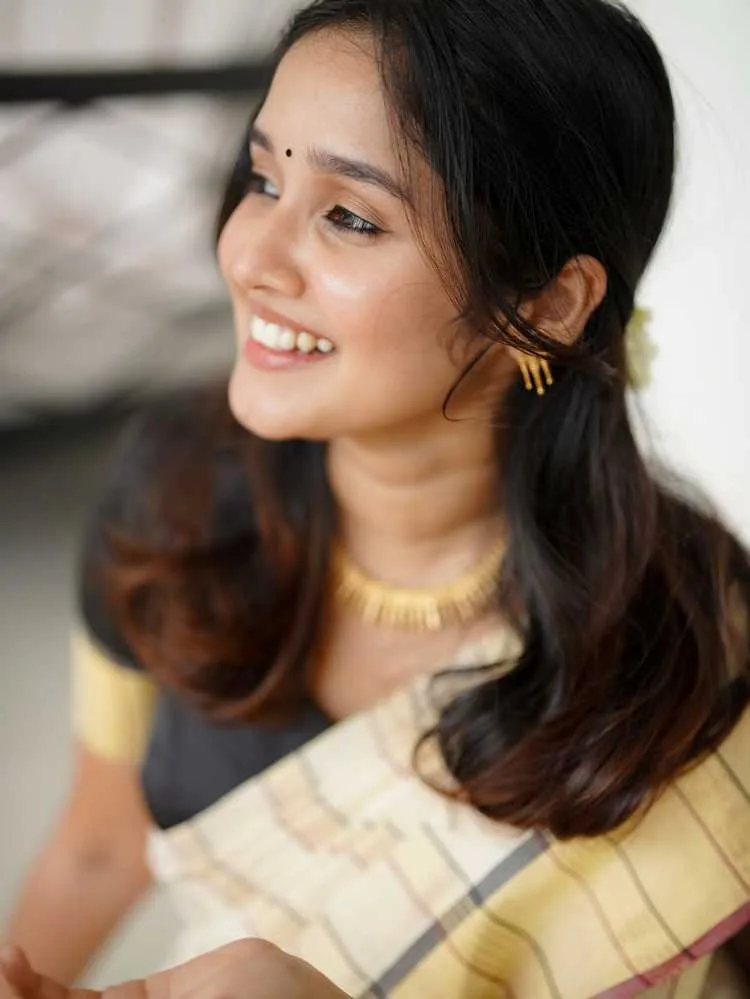 Anikha Surendran: From Child Star to Leading Lady - The Rise of South Cinema's Newest Sensation 4 Image