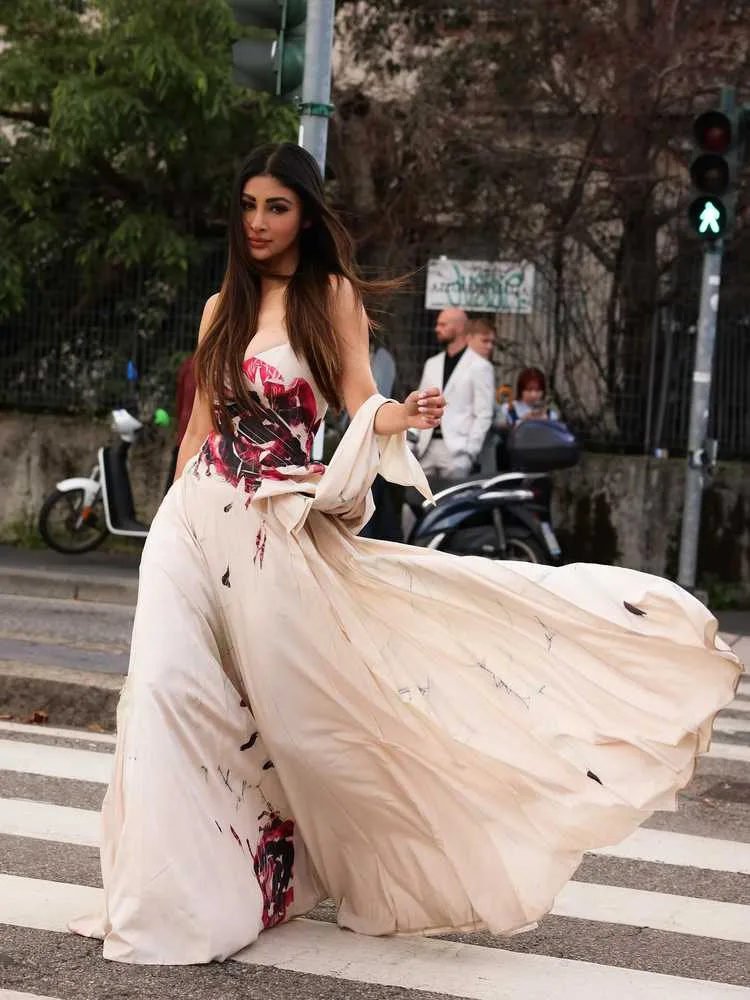 Mouni Roy's "Salakaar" Spy Thriller: From Naagin Queen to JioHotstar's Bold Espionage Star 5 Image