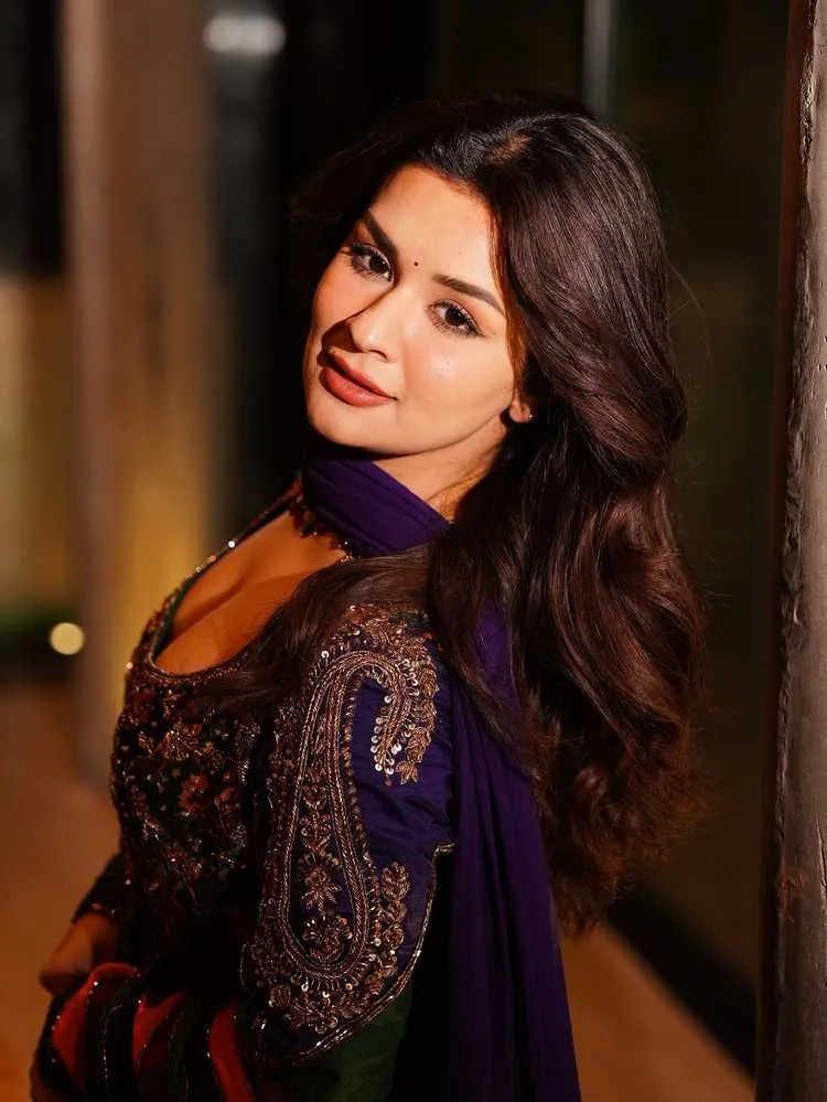Avneet Kaur Creates History: "Love in Vietnam" Becomes First Indian Film to Secure 10,000 Chinese Screens 7 Image