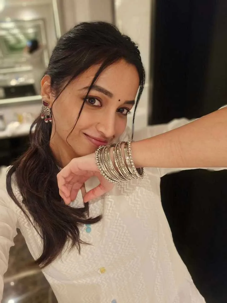 Srinidhi Shetty's Strategic Evolution: From KGF's Reena to HIT 3's Mrudula - A Star Reborn 2 Image