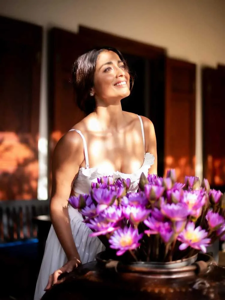 Shriya Saran: The Timeless Beauty Who Continues to Reign Supreme in Indian Cinema 2 Image