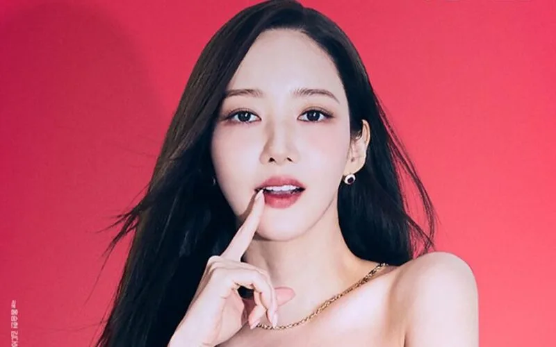 Confidence Queen's Stunning Makeovers: Park Min-young and Cast Transform in Episodes 7-8 2 Image