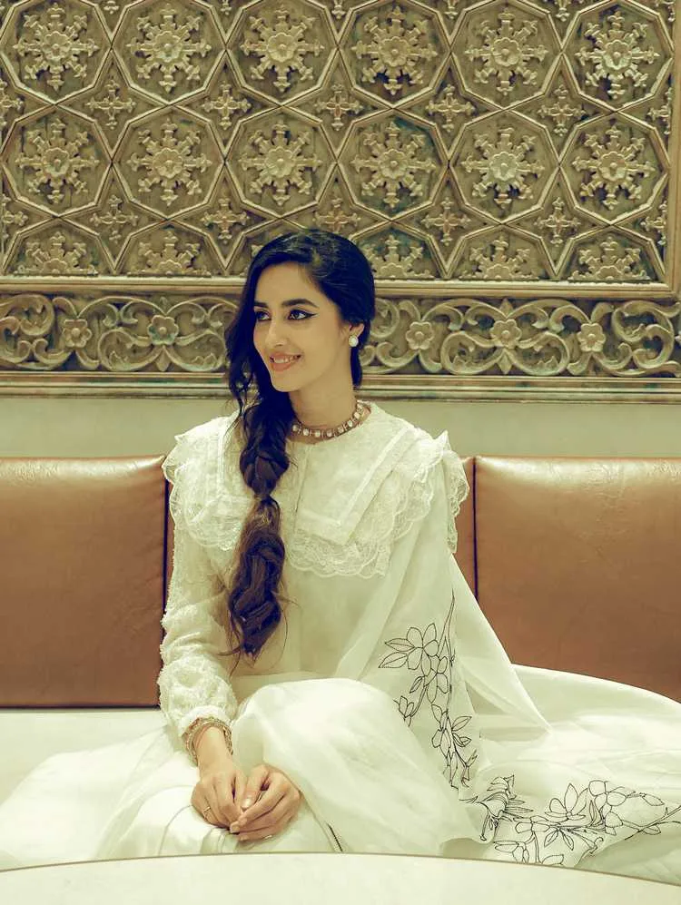 Simratt Kaur's Latest Photo Gallery: Rising Star's Stunning New Photoshoot Takes Social Media by Storm 4 Image