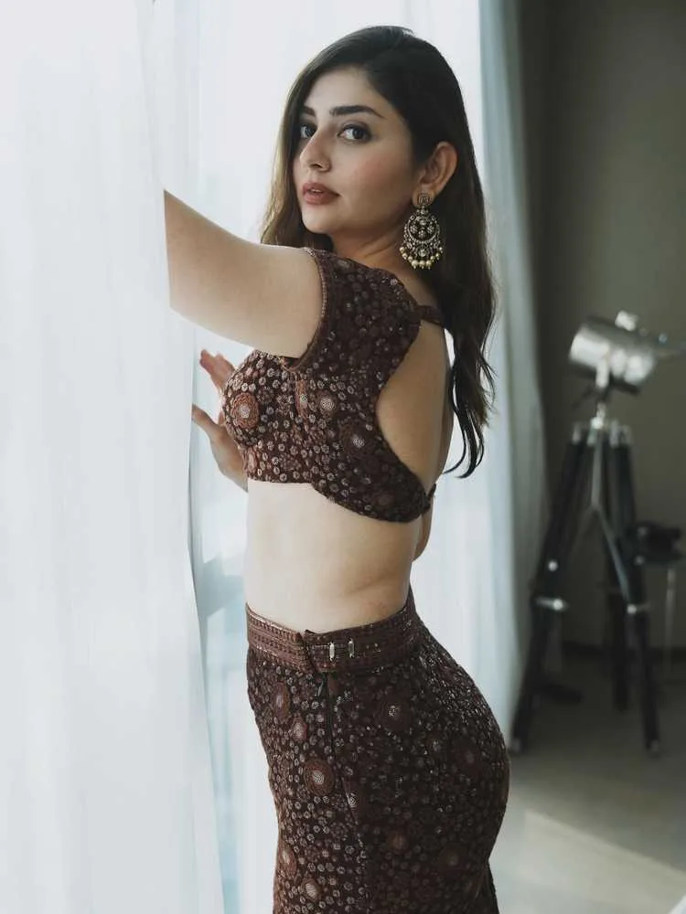 Nazia Davison's Latest Photo Gallery: Dilruba Actress Captivates Fans with Stunning New Photoshoot 1 Nazia Davison