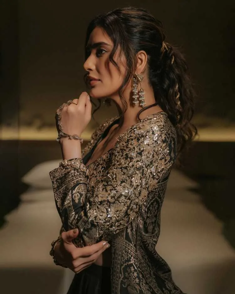Karishma Tanna: From TV Star to Netflix's Scoop Success - Complete Career Journey 1 Karishma Tanna