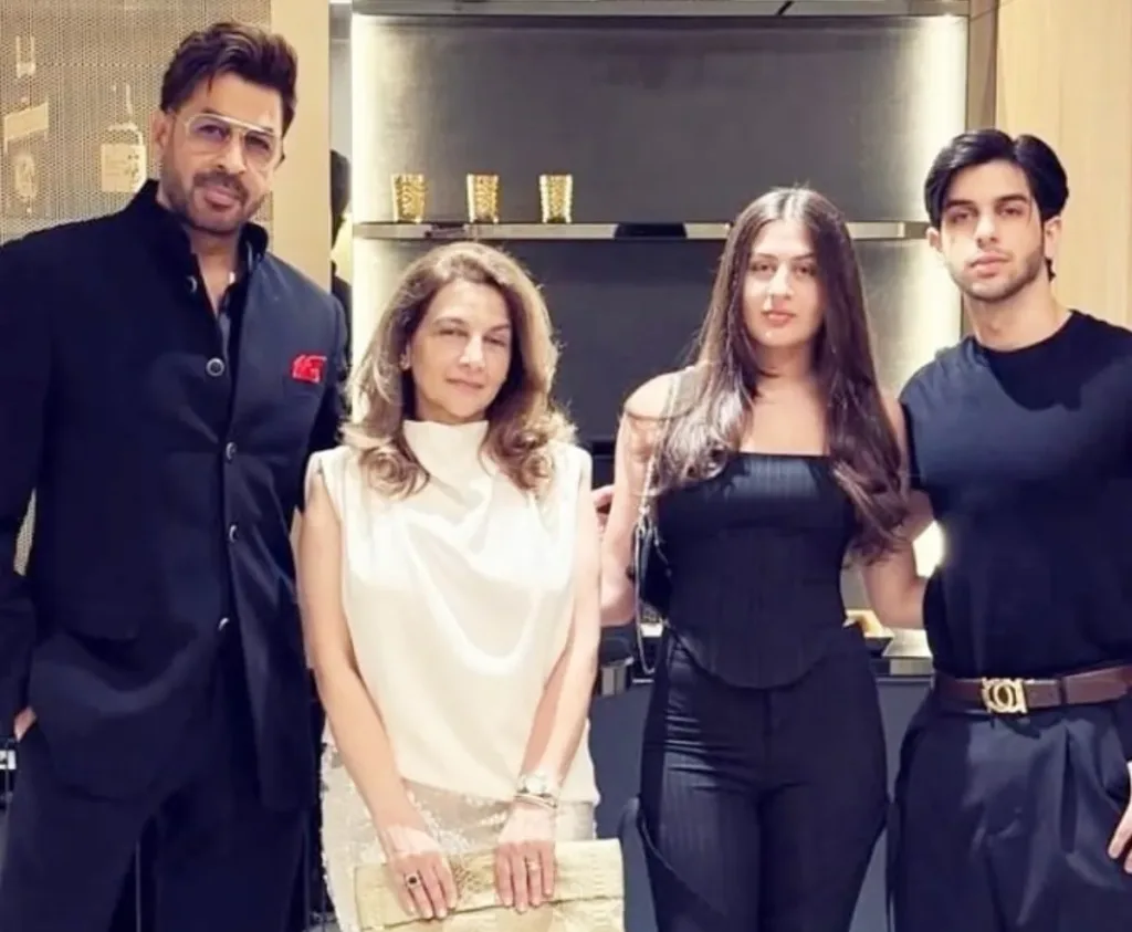 Vera Bedi Goes Viral: Rajat Bedi's Daughter Compared to Young Kareena Kapoor After Netflix Premiere 2 Image