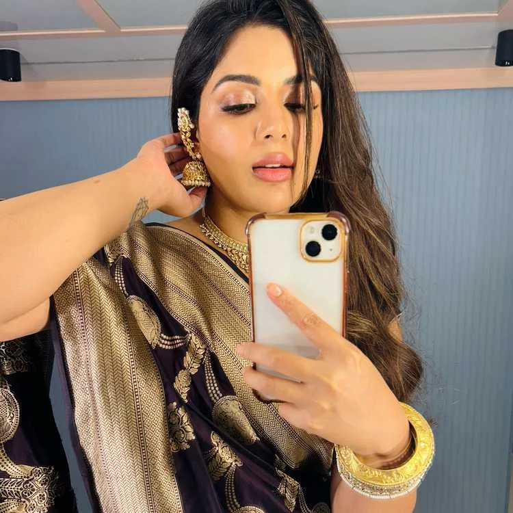 Samyuktha Menon: South India's Multi-Lingual Acting Sensation and Award Winner 6 Image