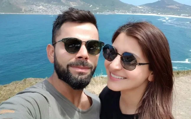Virat Kohli & Anushka Sharma's Cozy London Selfie Melts Hearts 2 Image