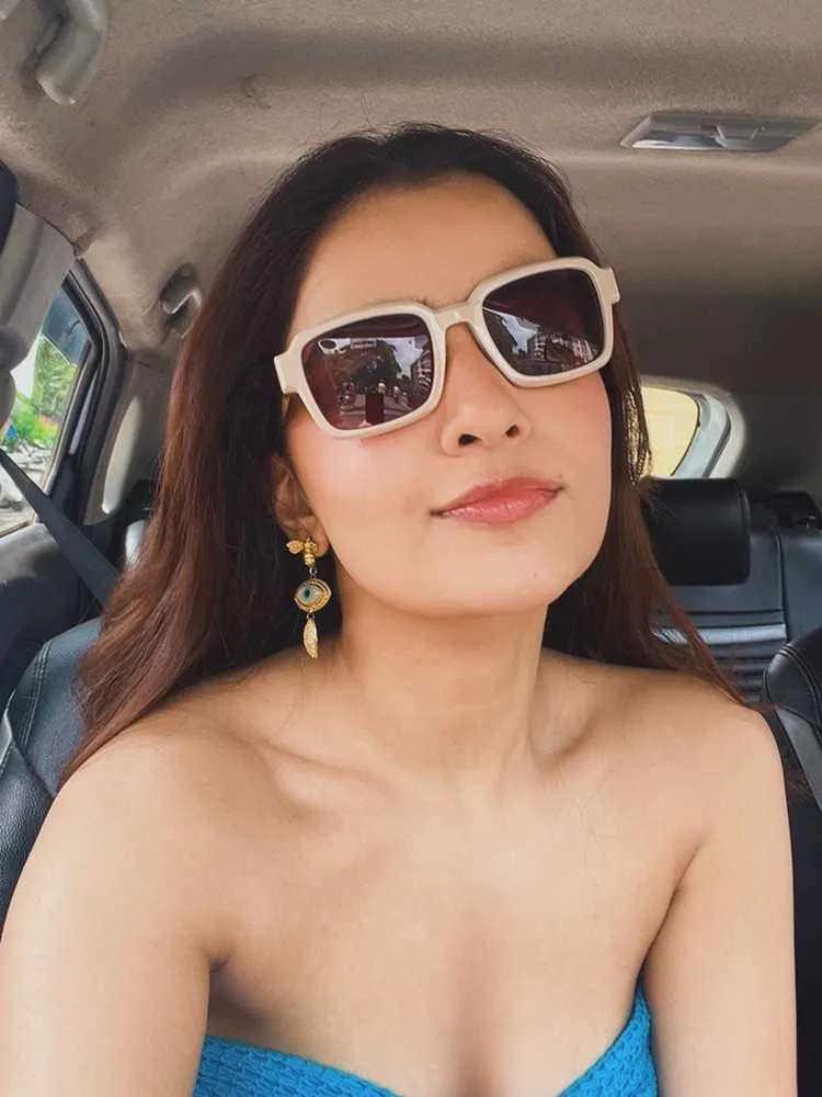 Rukshar Dhillon's Latest Photoshoot: British-Indian Beauty Mesmerizes Fans with Elegance 2 Image