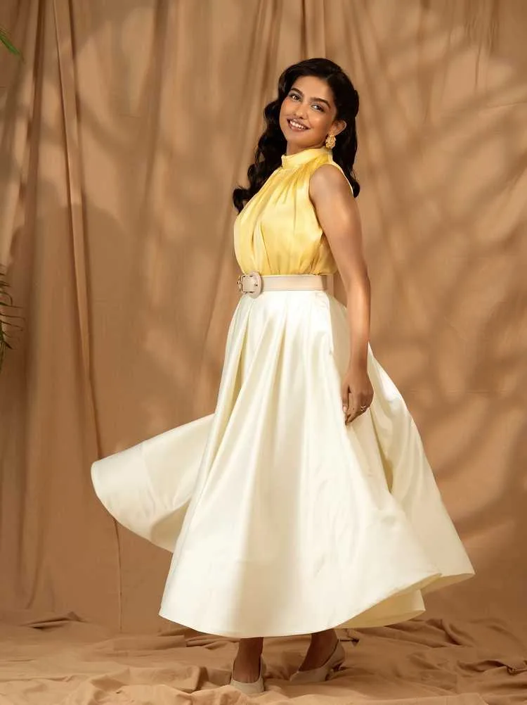 Mamitha Baiju: Rising Star of Malayalam Cinema Shines Bright 2 Image