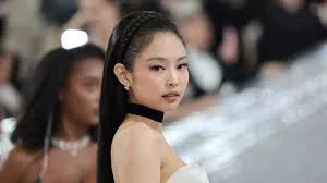 Jennie's Status Completely Different Now: Why Fans Are Defending BLACKPINK's Fashion Icon 2 Image