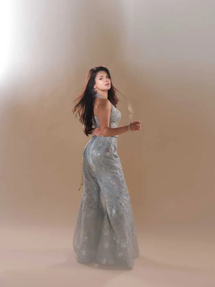 Avneet Kaur: Rising Star's Journey from TV to International Cinema in 2025 5 Image