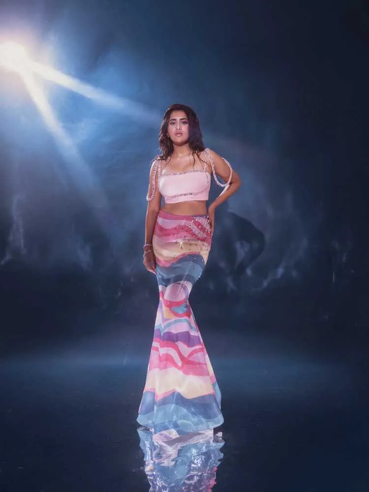 Rashi Singh: From Air Hostess to Telugu Cinema's Rising Star in 2025 5 Image