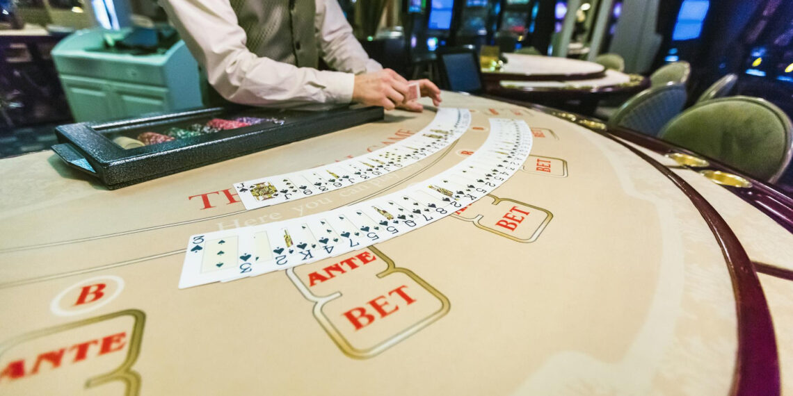 Why Middle Eastern players prefer online live table games over other formats