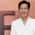 Lee Jung-jae Returns to Romance: “Nice to Not Meet You” Unveils Star-Studded Cast