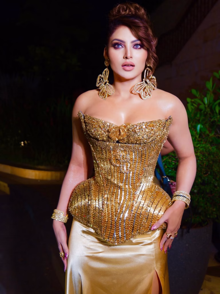 Urvashi Rautela Hot Photos
