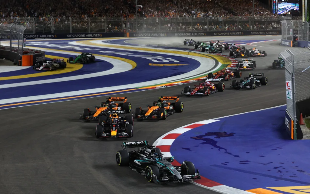 Apple Signs $750M Deal for Exclusive F1 Broadcasting Rights in U.S. 3 Formula 1 Apple Signs $750M Deal for Exclusive F1 Broadcasting Rights in U.S.