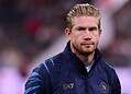 MILAN, ITALY - SEPTEMBER 28: Kevin De Bruyne of Napoli SSC looks on during the Serie A match between AC Milan and SSC Napoli at Giuseppe Meazza Stadium on September 28, 2025 in Milan, Italy. (Photo by Emmanuele Ciancaglini/Ciancaphoto Studio/Getty Images)