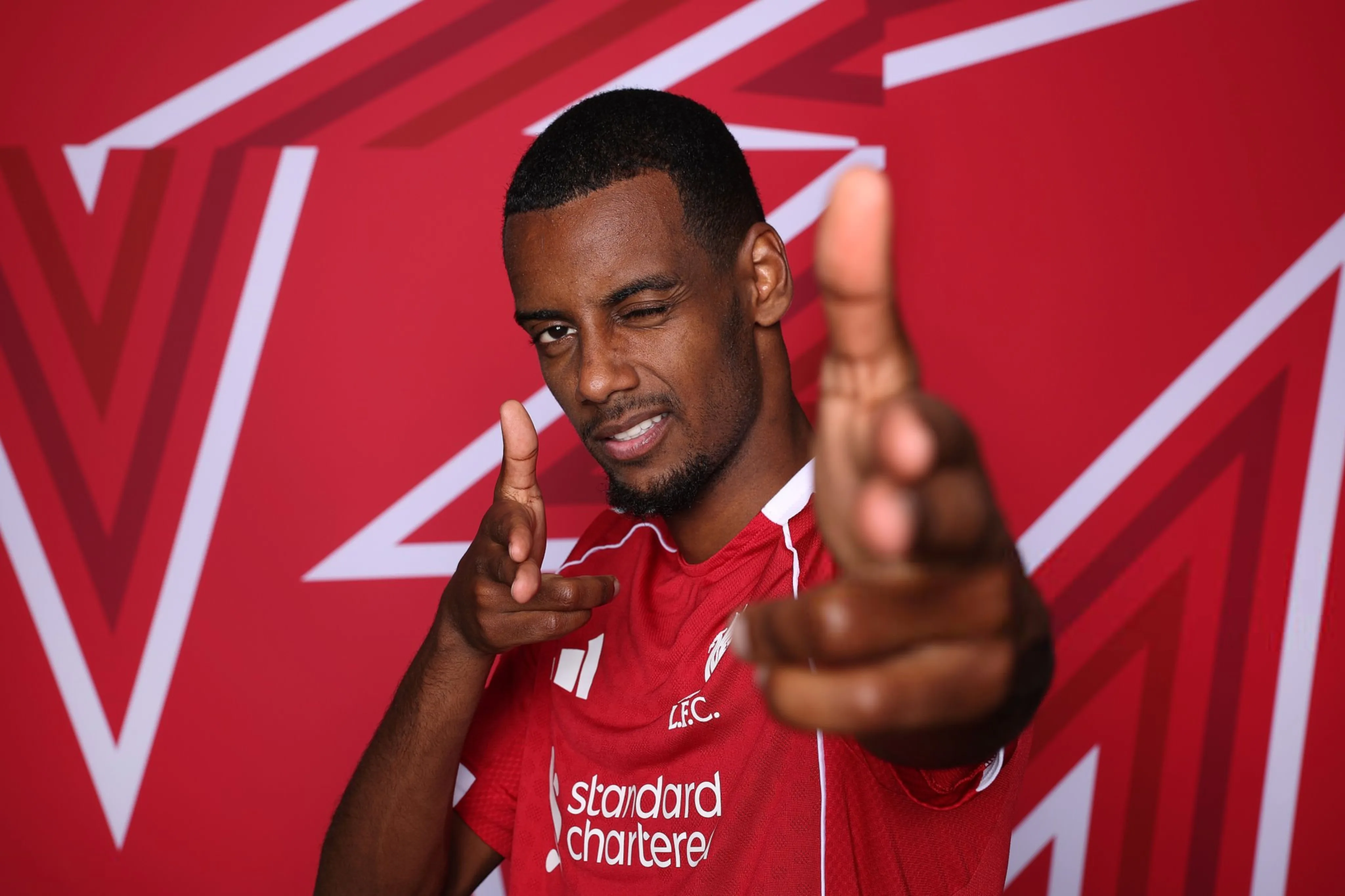 Alexander Isak at Liverpool: Why the £125M Star Is Struggling to Find His Form