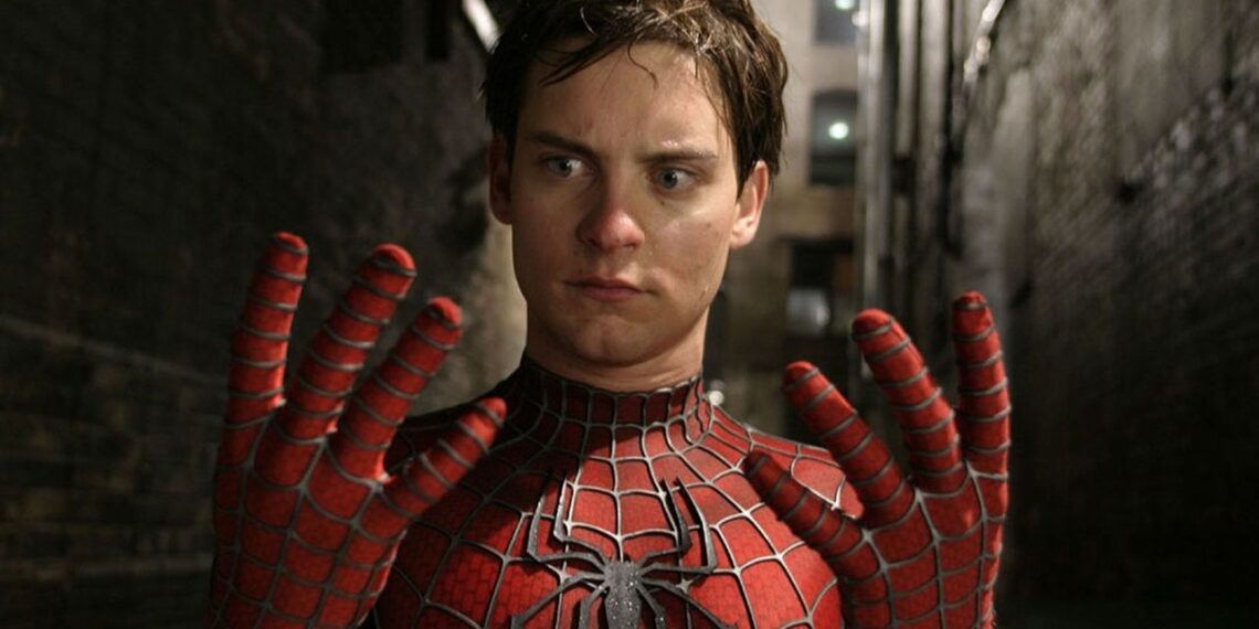 Tobey Maguire Spider-Man 4: Batman Writer Is "Trying" to Make the Dream Movie a Reality