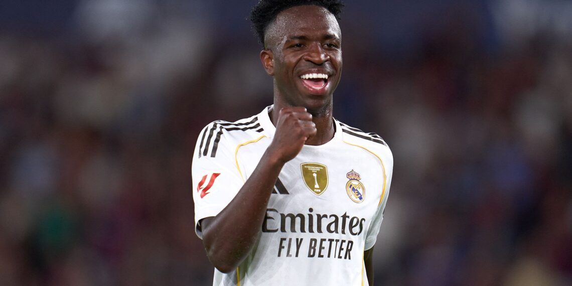 VALENCIA, SPAIN - SEPTEMBER 23: Vinicius Junior of Real Madrid reacts during the LaLiga EA Sports match between Levante UD and Real Madrid CF at Ciutat de Valencia on September 23, 2025 in Valencia, Spain. (Photo by Aitor Alcalde/Getty Images)