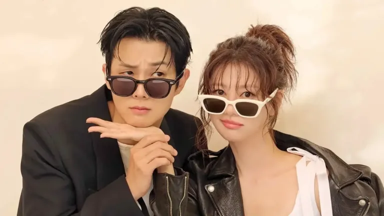 Choi Woo Shik and Jung So Min Pretend to Be a Loving Married Couple in “Would You Marry Me”