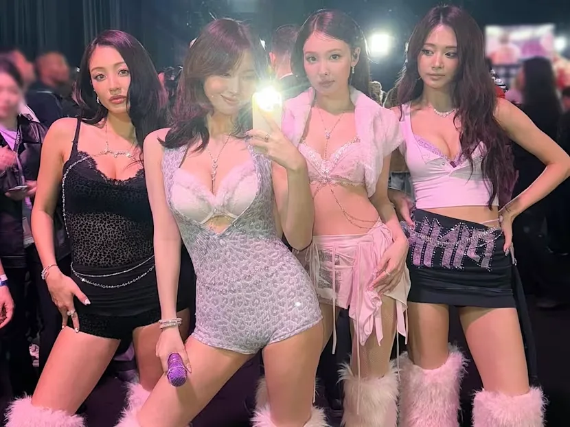 TWICE's Tzuyu Creates Viral Moment at Victoria's Secret Fashion Show: "IT Girl" Status Confirmed 1 TWICE