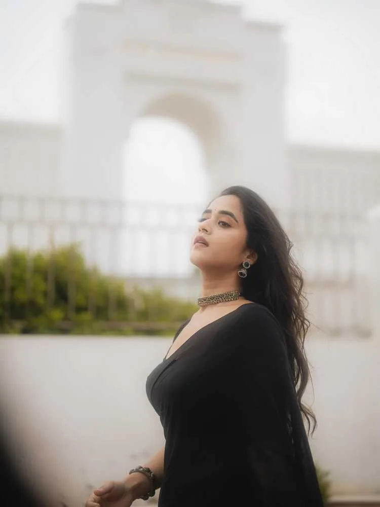 Deepthi Sunaina: The Rising Star Transforming Telugu Entertainment 3 image 1113 Deepthi Sunaina: The Rising Star Transforming Telugu Entertainment