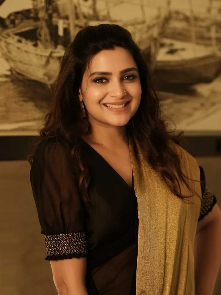 Divya Pillai: The Emerging Talent Capturing Hearts Across South Indian Cinema 3 image 1144 Divya Pillai: The Emerging Talent Capturing Hearts Across South Indian Cinema