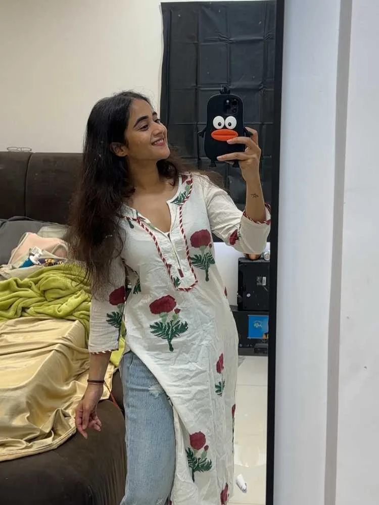 Deepthi Sunaina: The Social Media Star Who Conquered Telugu Cinema 4 image 914 Deepthi Sunaina: The Social Media Star Who Conquered Telugu Cinema
