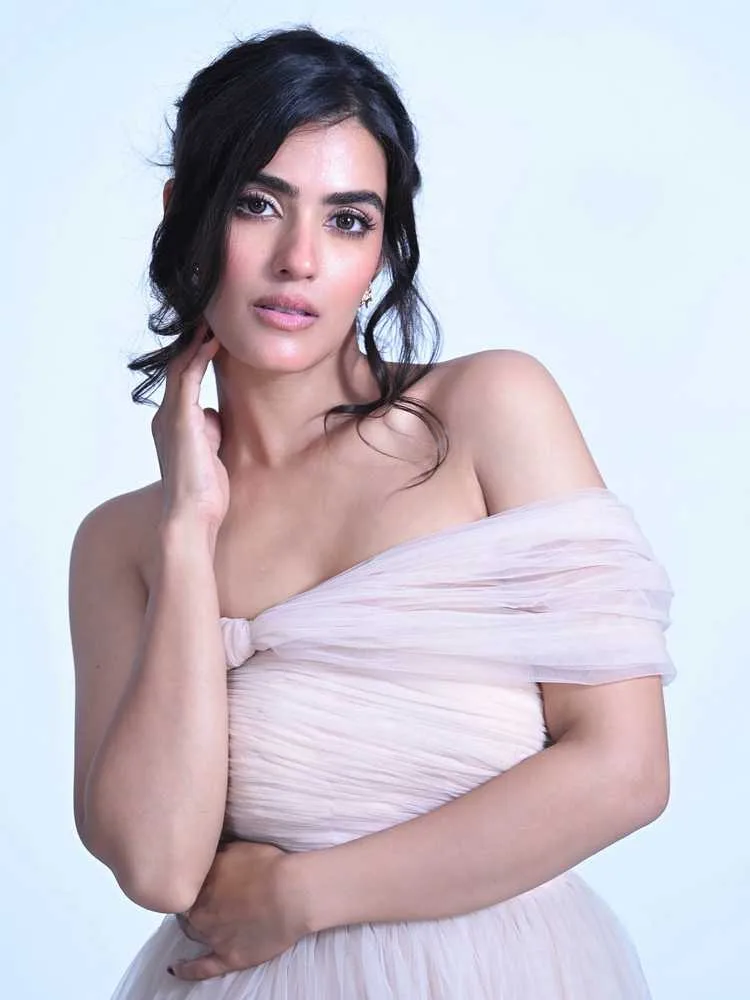 Kavya Thapar Latest Photos: Rising Star Conquering Multiple Film Industries