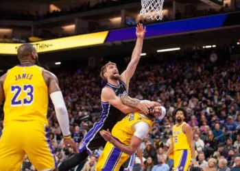 LA Lakers vs Sacramento Kings: Complete Game Analysis & Player Stats