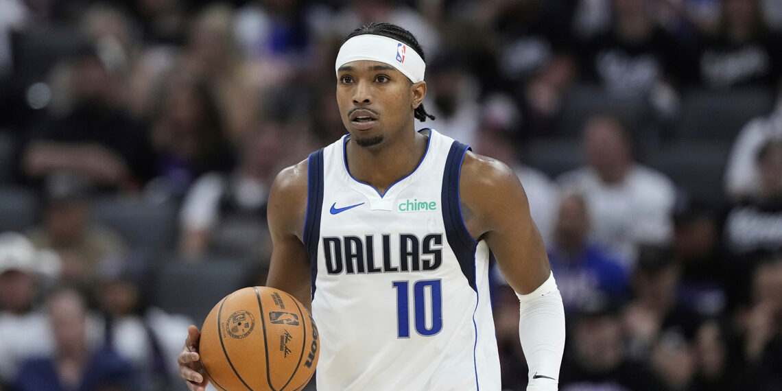 Dallas Mavericks guard Brandon Williams against the Sacramento Kings during the first half of an NBA play-in tournament basketball game Wednesday, April 16, 2025, in Sacramento, Calif. (AP Photo/Godofredo A. Vásquez)