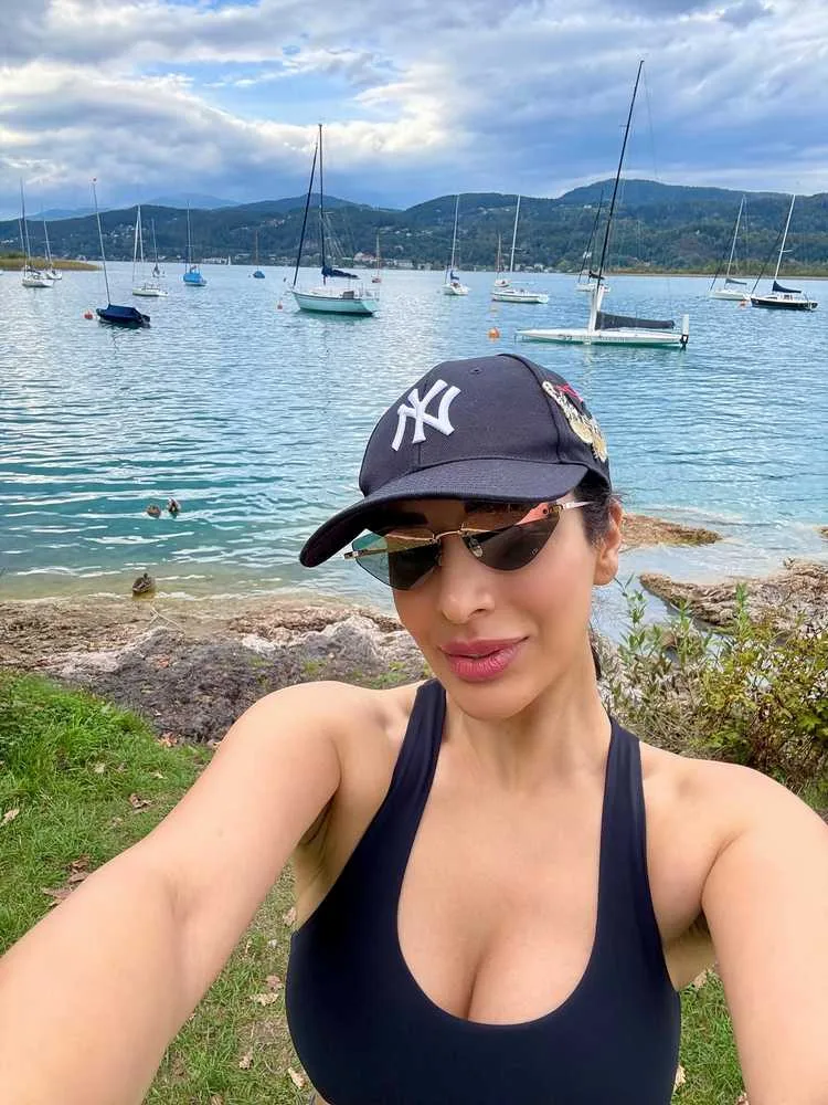 Sophie Choudry Latest Photos: Bollywood’s Multitalented Star Shines Bright