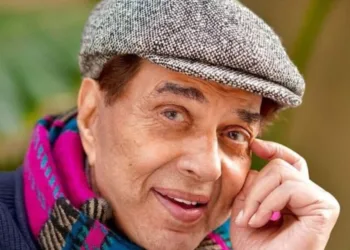 Dharmendra Hospitalized: Bollywood's 'He-Man' Stable After ICU Admission