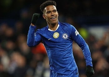 LONDON, ENGLAND - NOVEMBER 25: Estevao of Chelsea celebrates after scoring his team's second goal during the UEFA Champions League 2025/26 League Phase MD5 match between Chelsea FC and FC Barcelona at Stamford Bridge on November 25, 2025 in London, England. (P