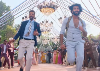 Javed Jaffrey Steals the Show: Father-Son Dance Magic in De De Pyaar De 2's "3 Shaukk"