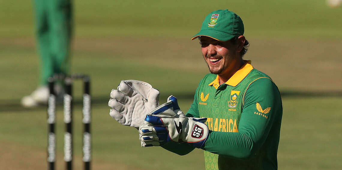 FILE PHOTO: Cricket - Third One Day International - South Africa v India - Newlands Cricket Ground, Cape Town, South Africa - January 23, 2022 South Africa's Quinton de Kock celebrates after taking the wicket of India's Shreyas Iyer REUTERS/Sumaya Hisham