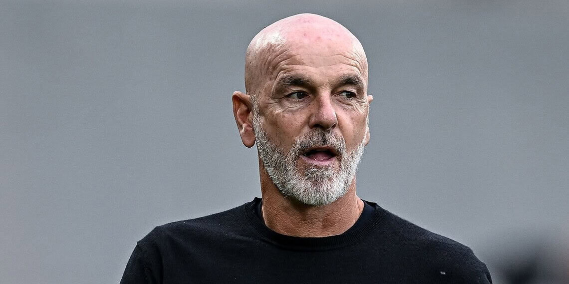 FLORENCE, ITALY - NOVEMBER 02: Stefano Pioli of Fiorentina looks before the Serie A match between ACF Fiorentina and US Lecce at Artemio Franchi on November 02, 2025 in Florence, Italy. (Photo by Image Photo Agency/Getty Images)