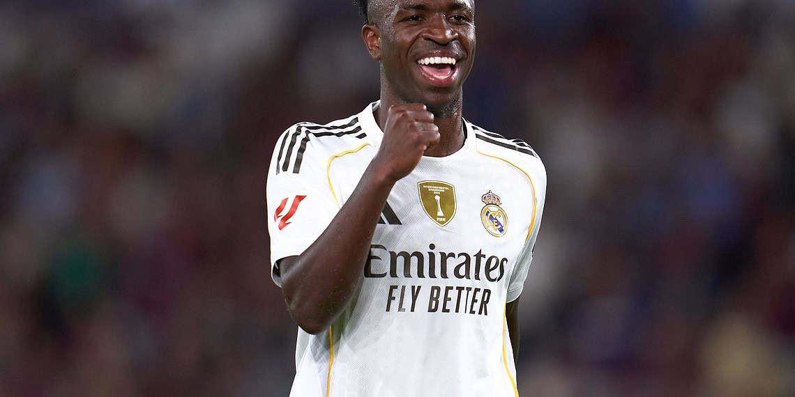 VALENCIA, SPAIN - SEPTEMBER 23: Vinicius Junior of Real Madrid reacts during the LaLiga EA Sports match between Levante UD and Real Madrid CF at Ciutat de Valencia on September 23, 2025 in Valencia, Spain. (Photo by Aitor Alcalde/Getty Images)