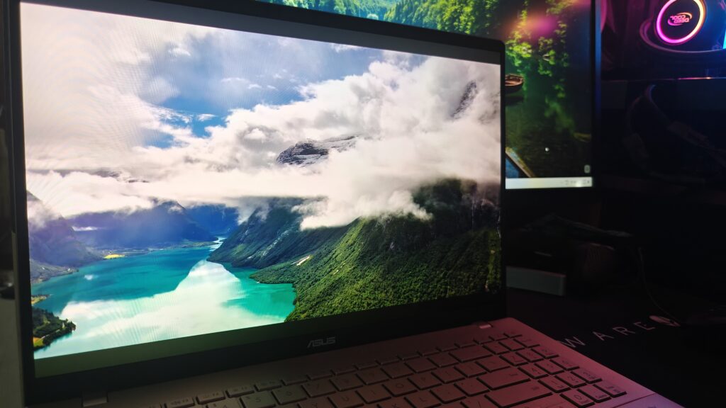 ASUS Vivobook S16 (Snapdragon X) Review: MacBook Ambitions, Windows Reality