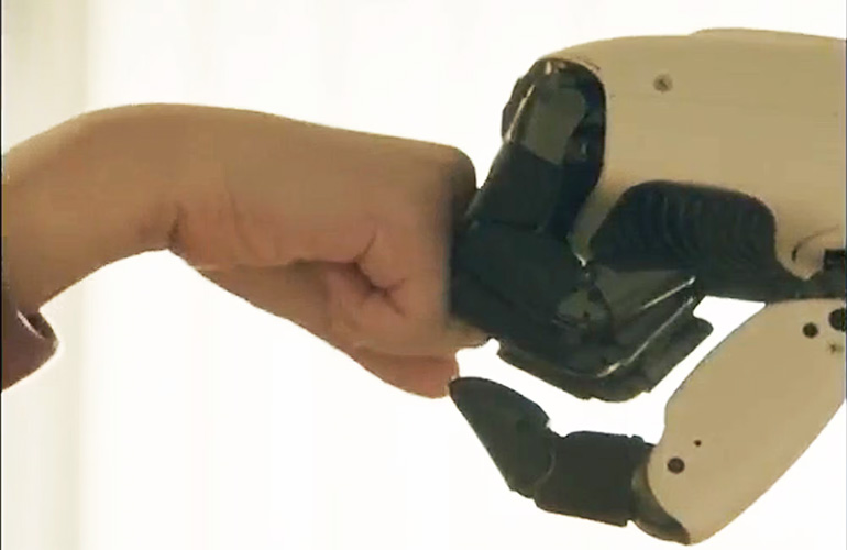 LG CLOiD Robot