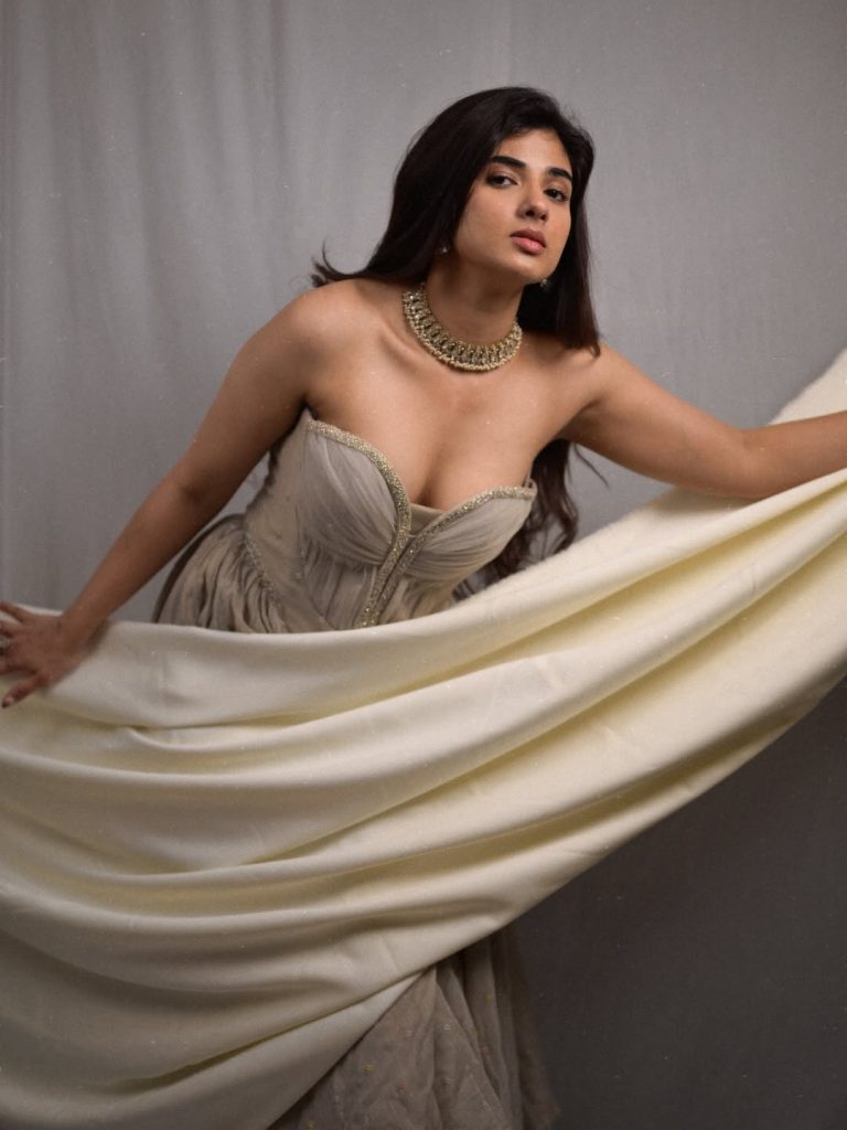 LATEST Pragya Nagra Hot Pics