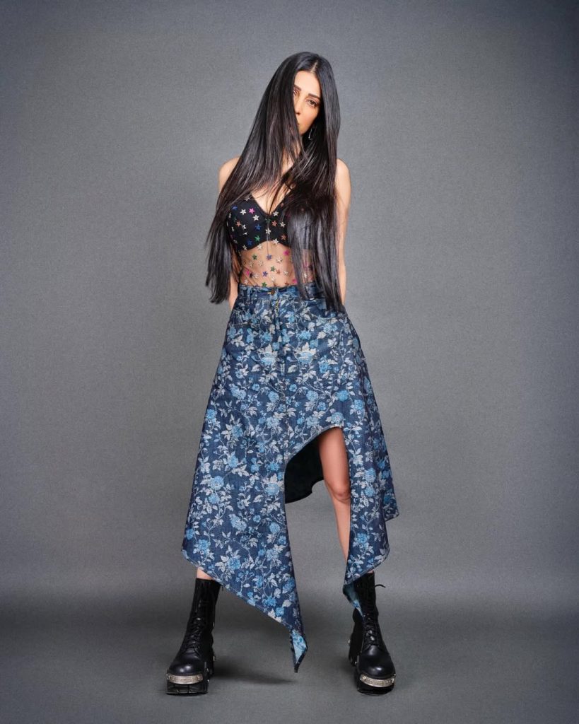 Actress Shruti Haasan Photos