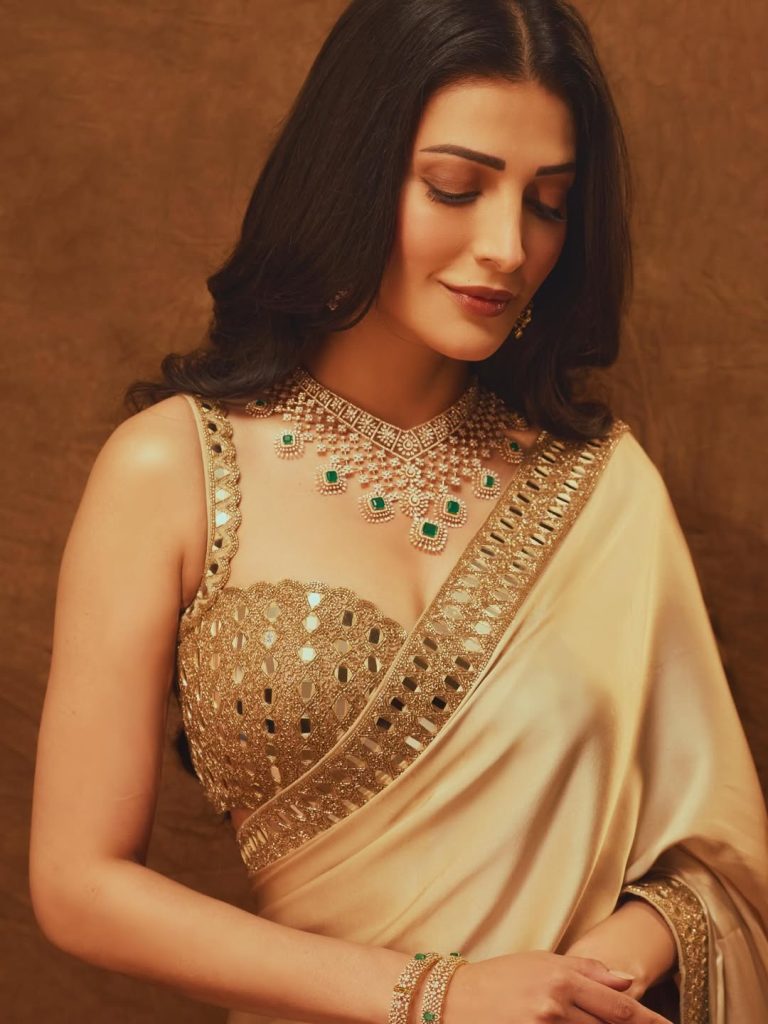 Actress Shruti Haasan Photos